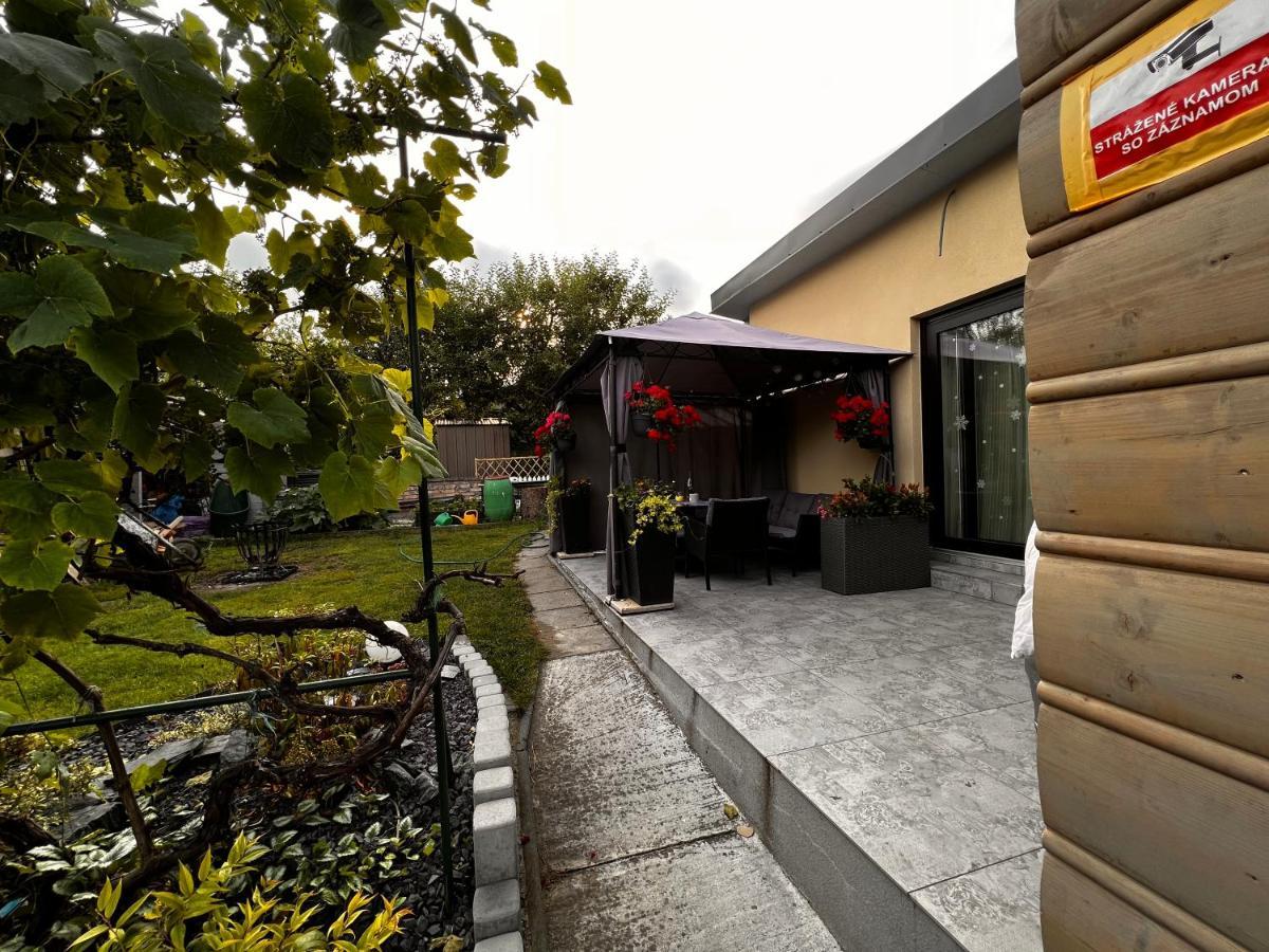 Chatka Pod Martinskymi Holami S Klimatizaciou Exterior foto
